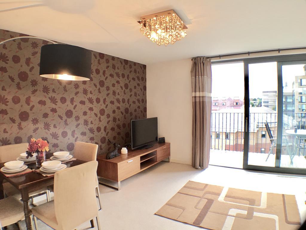 Luxurious Providence Apartment Maidenhead Eksteriør bilde
